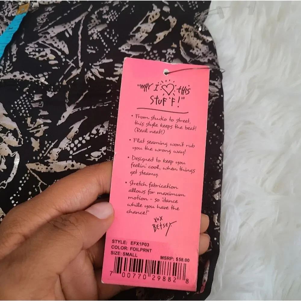 Betsey Johnson  Black And Silver Foil Print Capri Leggings NWT Small